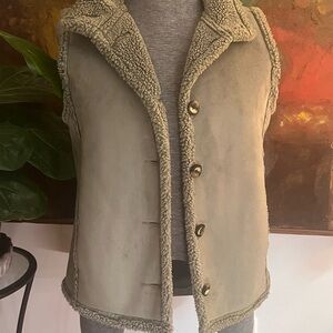L.L. Bean Women’s Sherpa Vest. Size Medium.